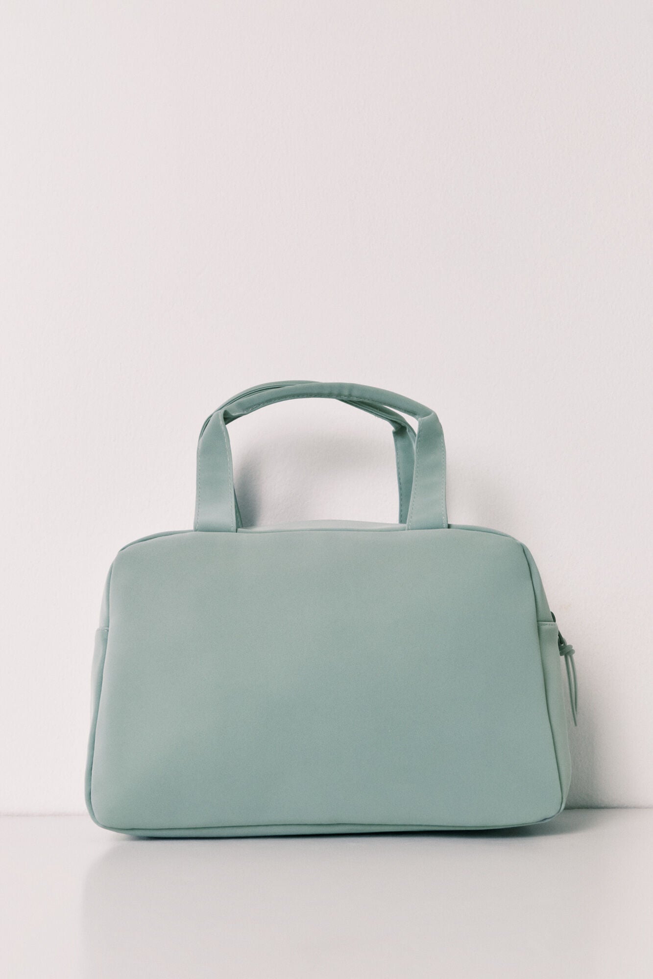 Blue large vanity case with handles