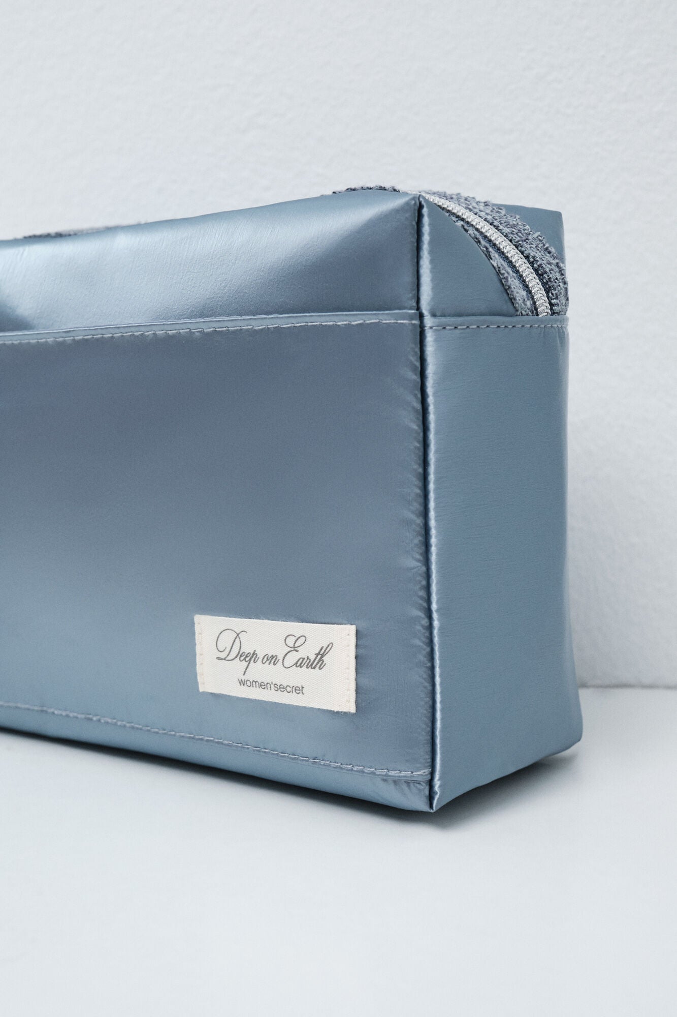 MEDIUM VANITY CASE