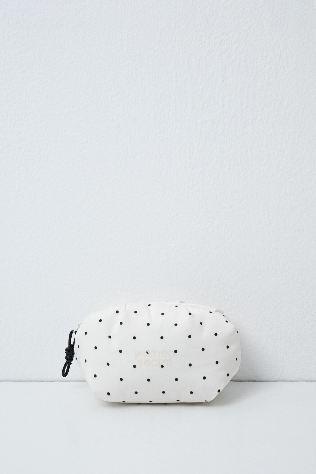 MEDIUM VANITY CASE