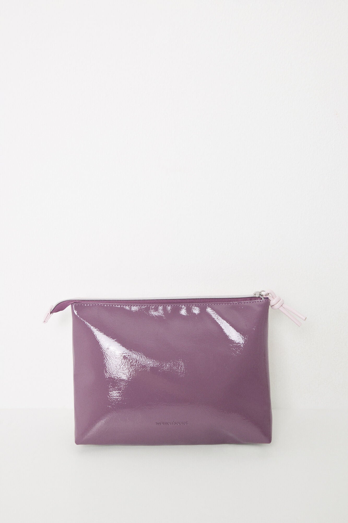 Medium double patent leather toiletry bag