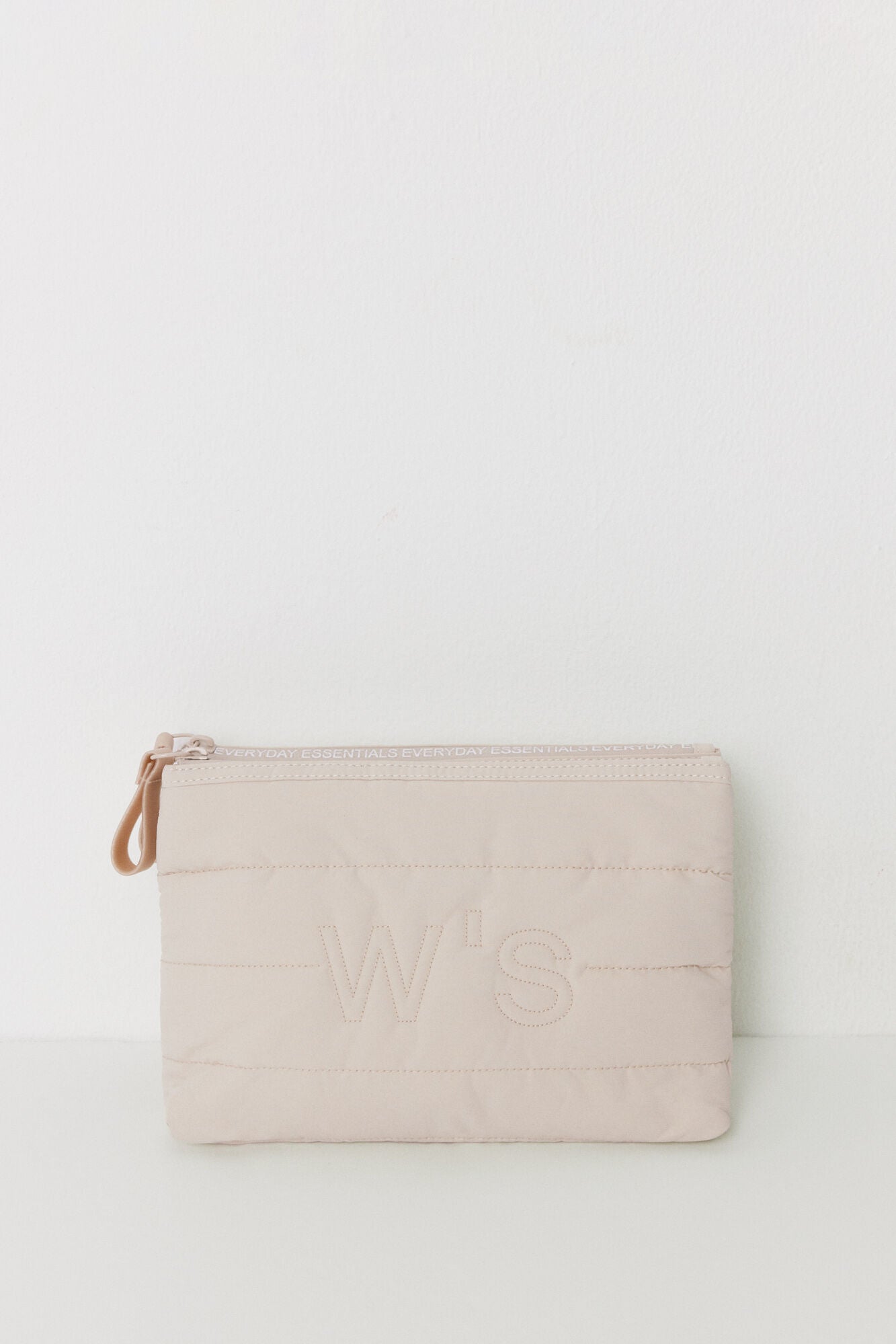 Medium grey padded toiletry bag