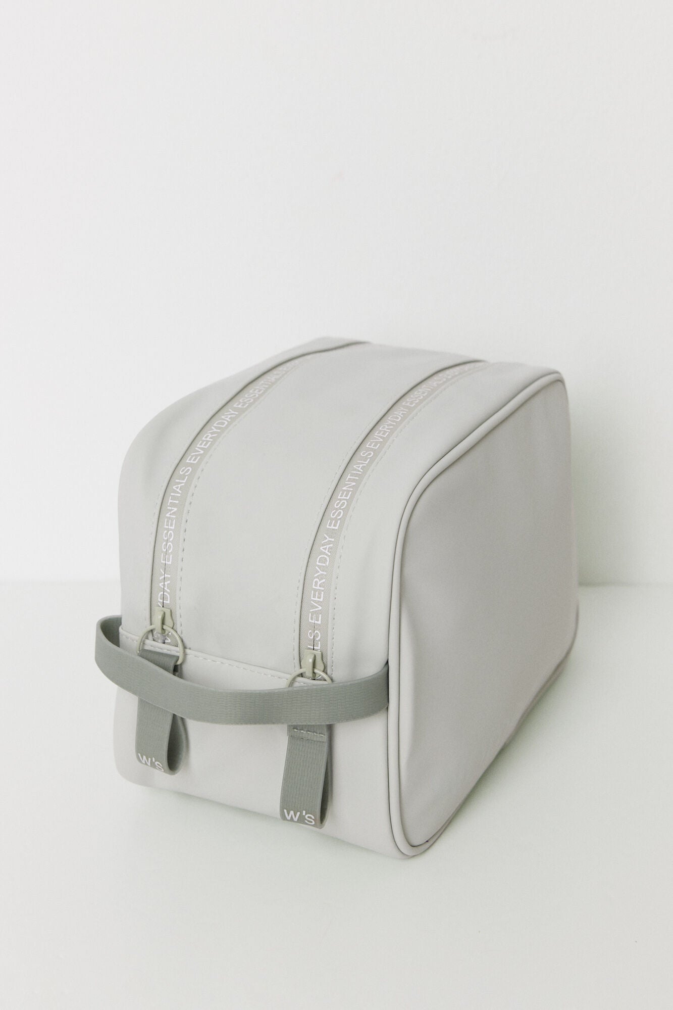 Medium green rubber vanity case