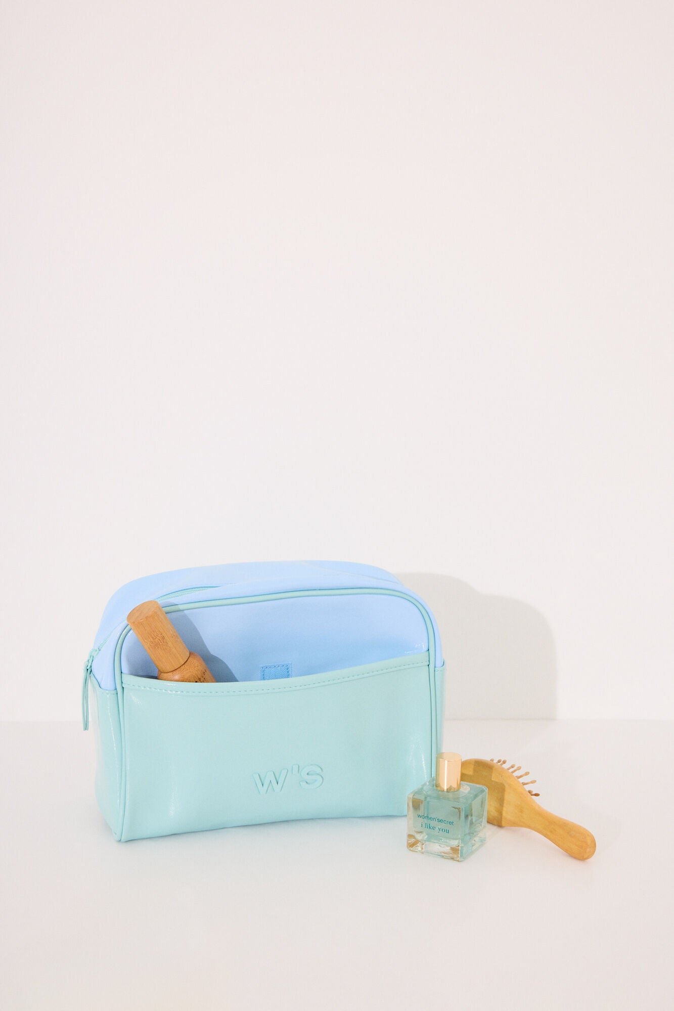 Large blue and green vanity case