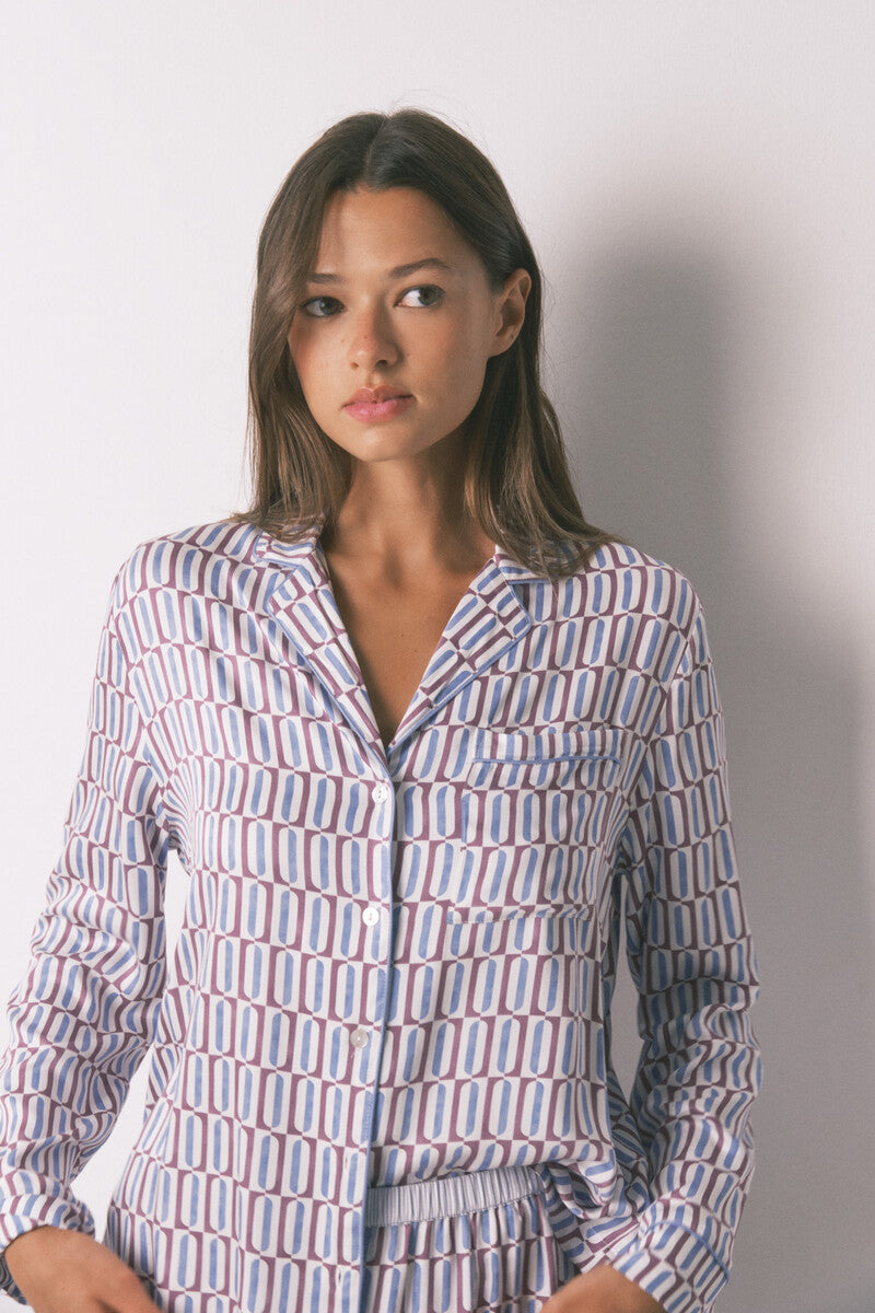 Long satin shirt pajamas with geometric print