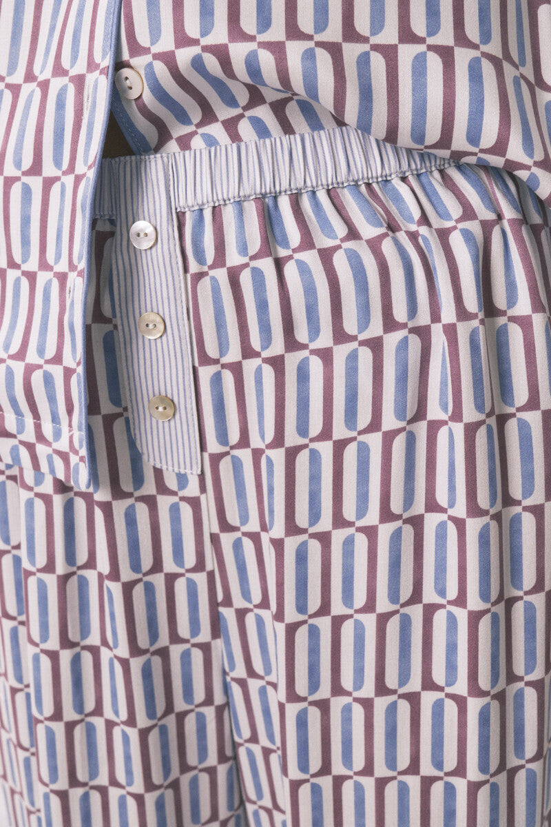 Long satin shirt pajamas with geometric print