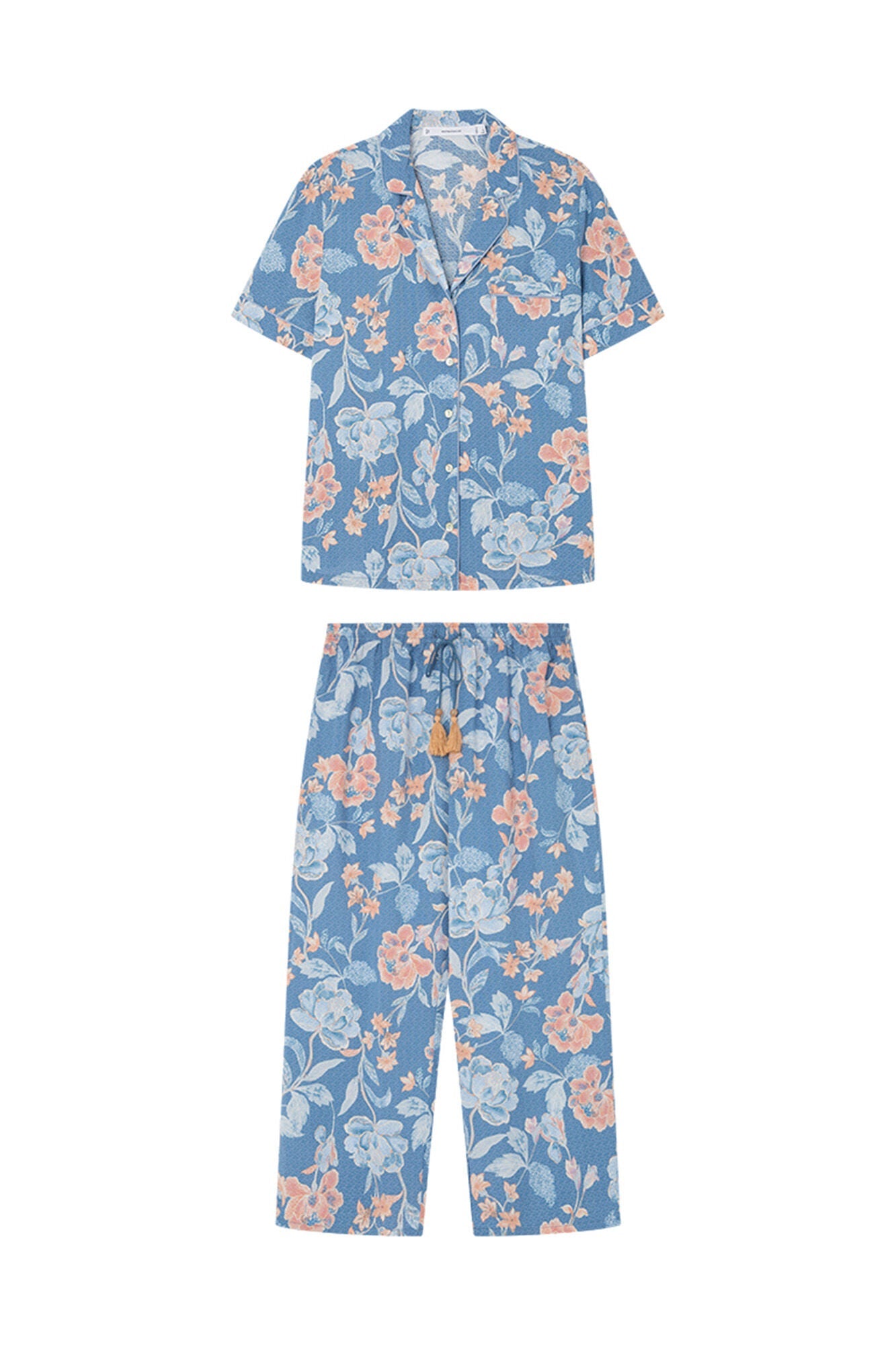 Capri shirt pajamas with blue flowers