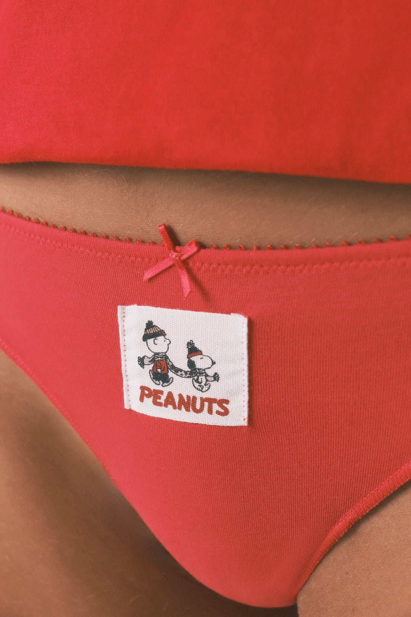 Pack of 7 red cotton Snoopy thongs