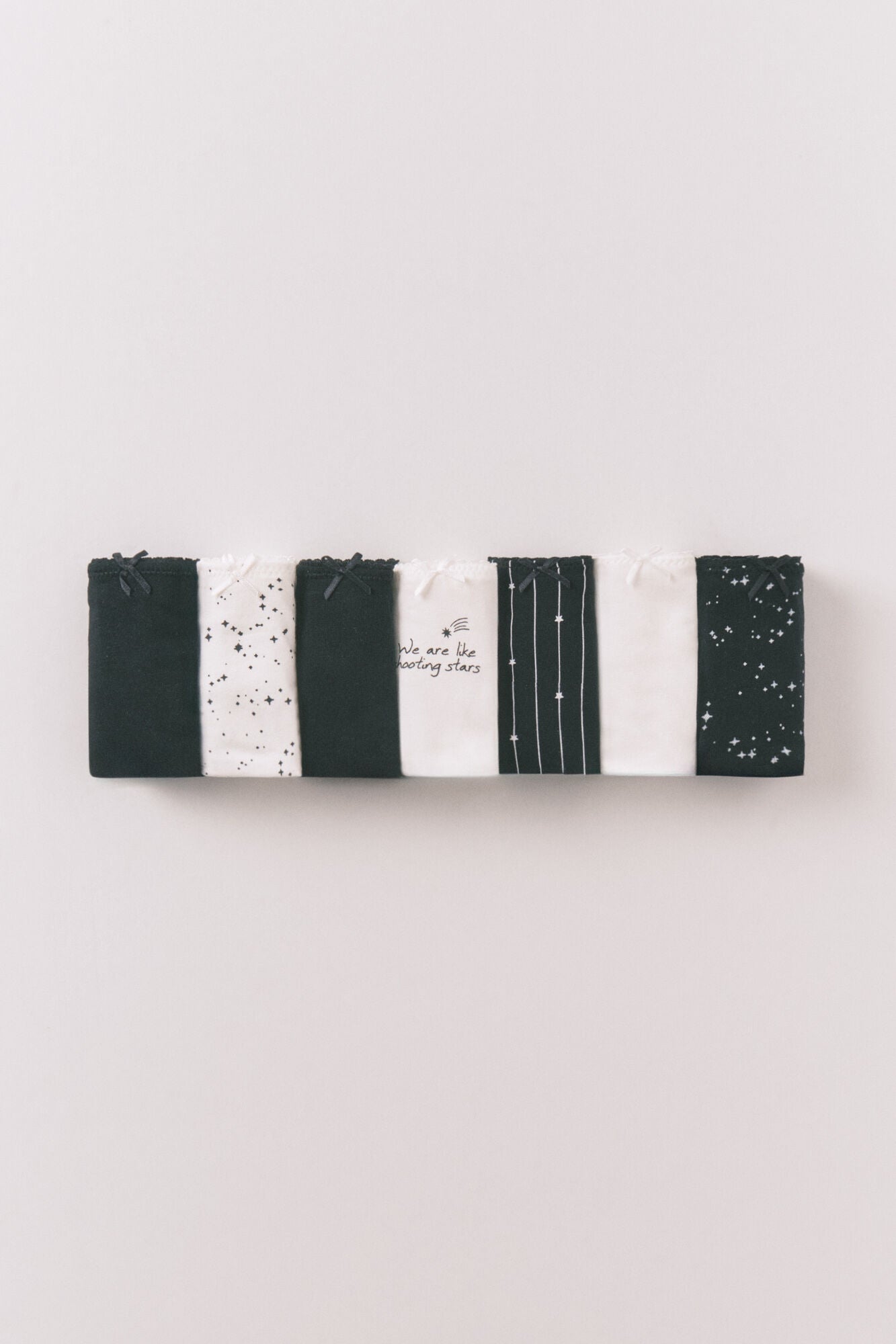 Black & white cotton 7-pack classic print panties