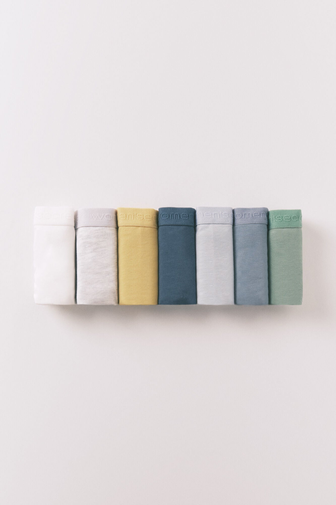 7-pack super soft logo thongs