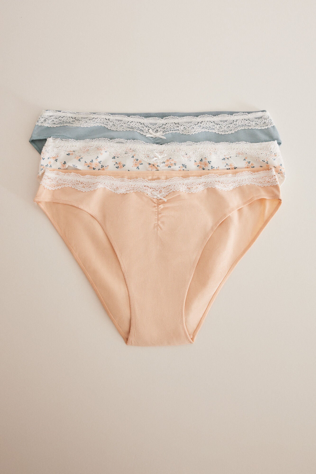 Pack of 3 cotton lace panties