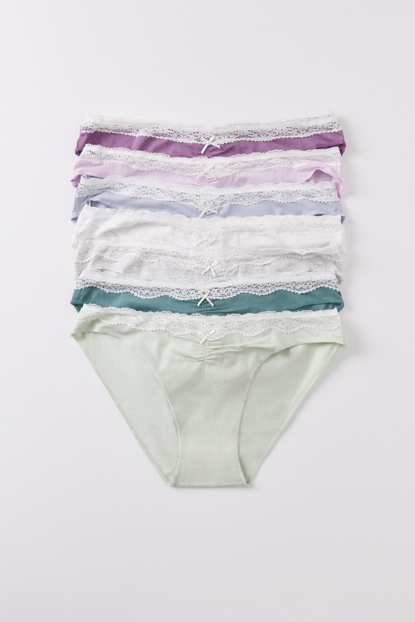 Pack of 7 classic cotton panties with gathers and lace