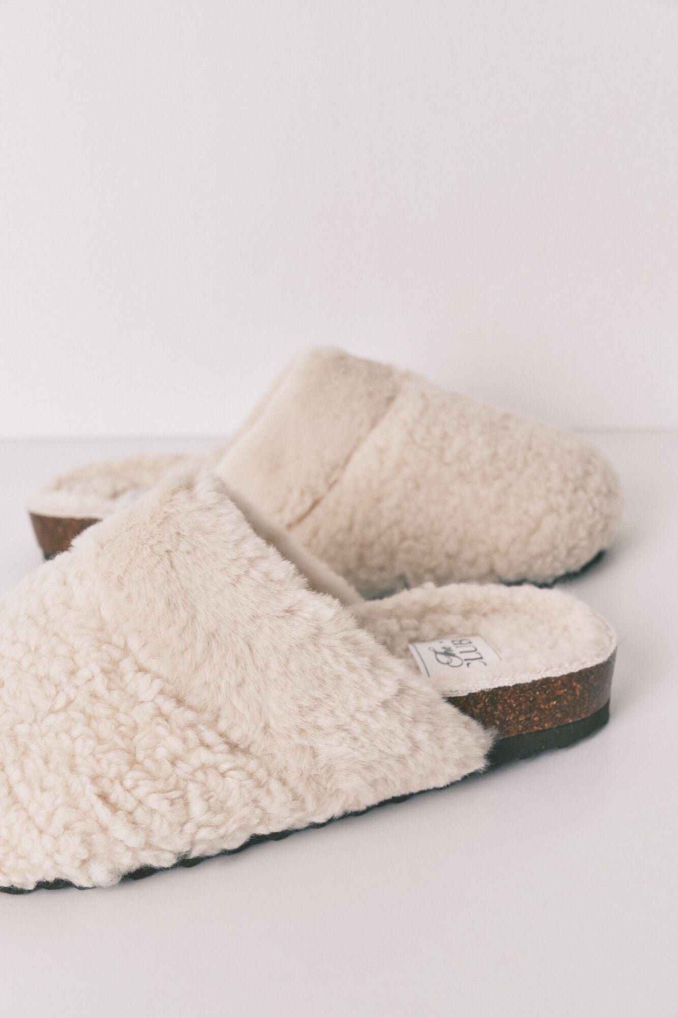 Beige sheepskin clog slippers