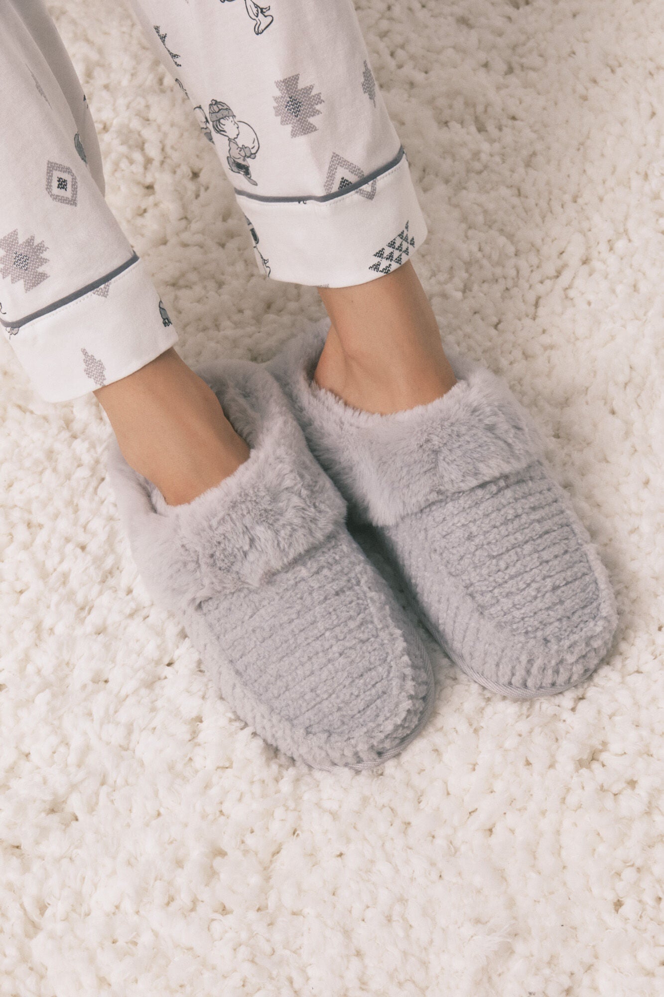 Animal print fur slippers