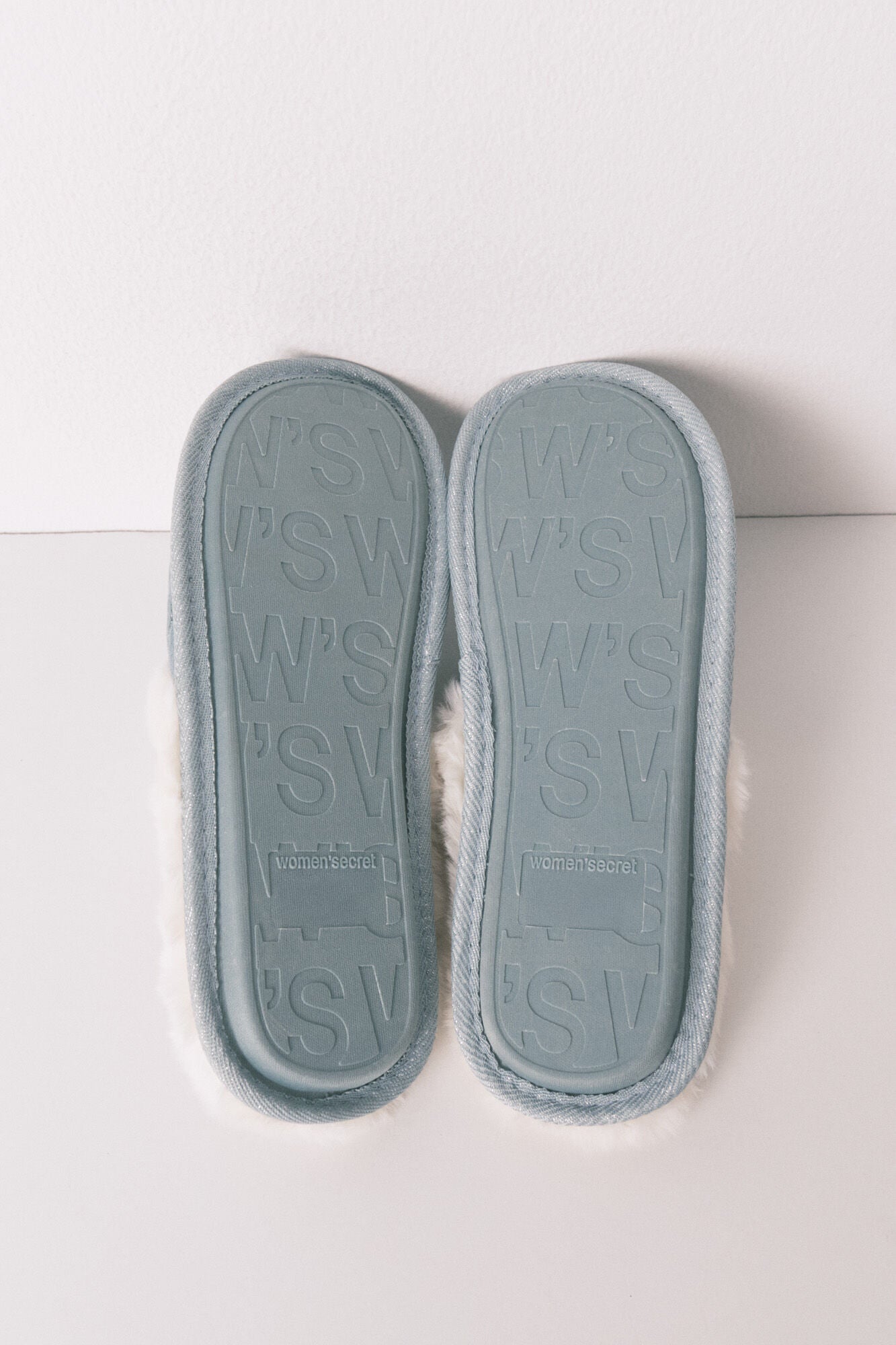 Green lurex fur ribbed slippers