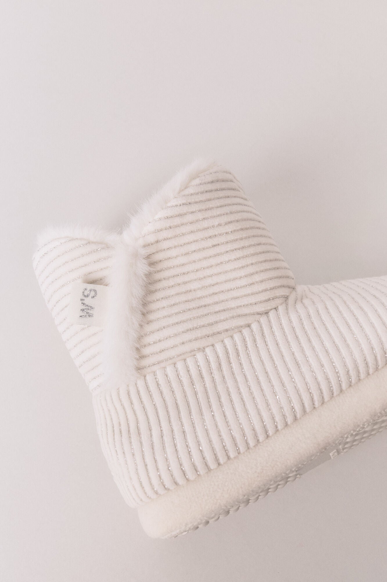 White lurex ribbed boot slippers