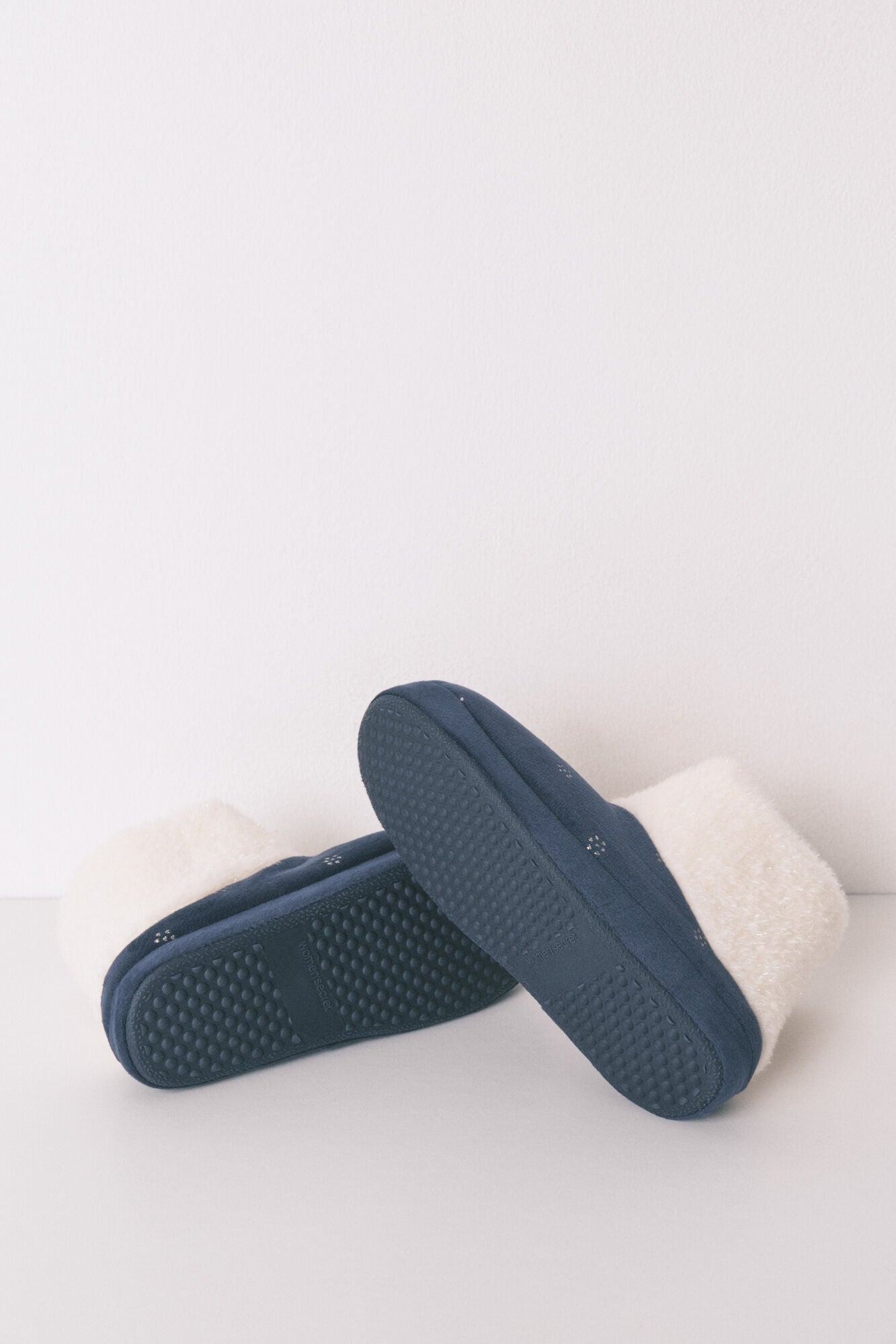 Blue "Hogwarts" lurex boot slippers