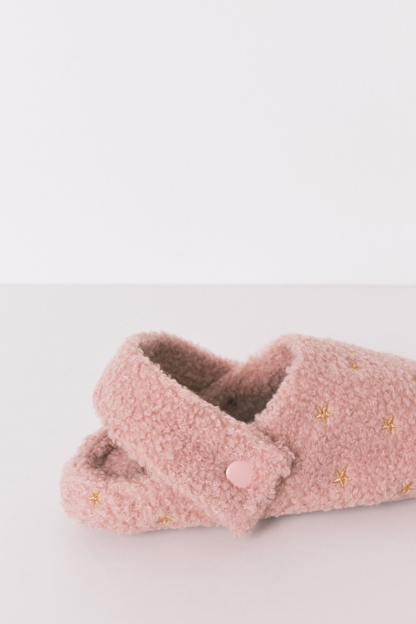 sparkly pink sherpa slippers