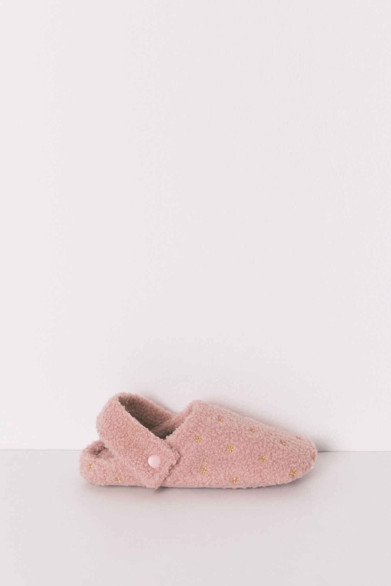 sparkly pink sherpa slippers