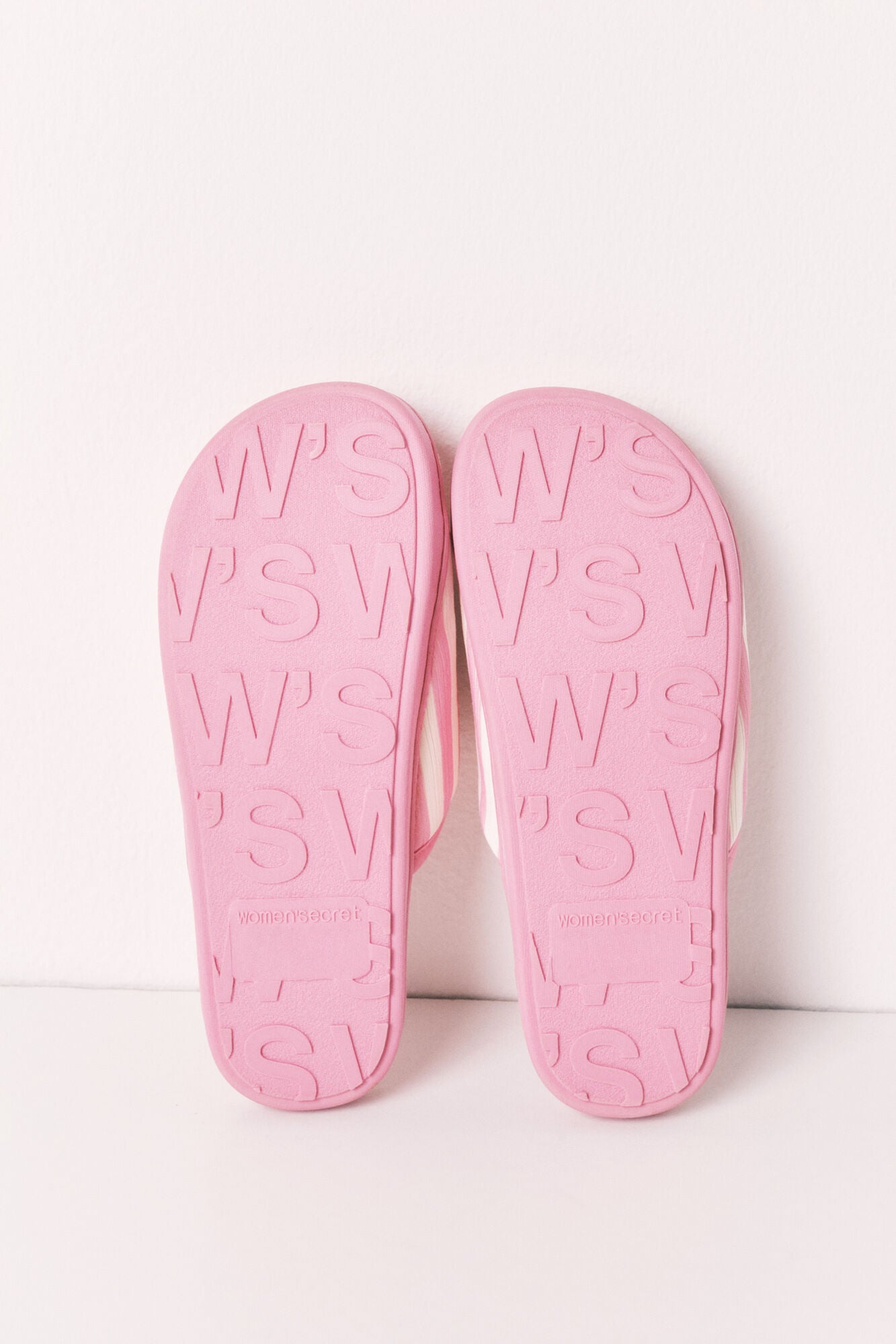 Snoopy slippers