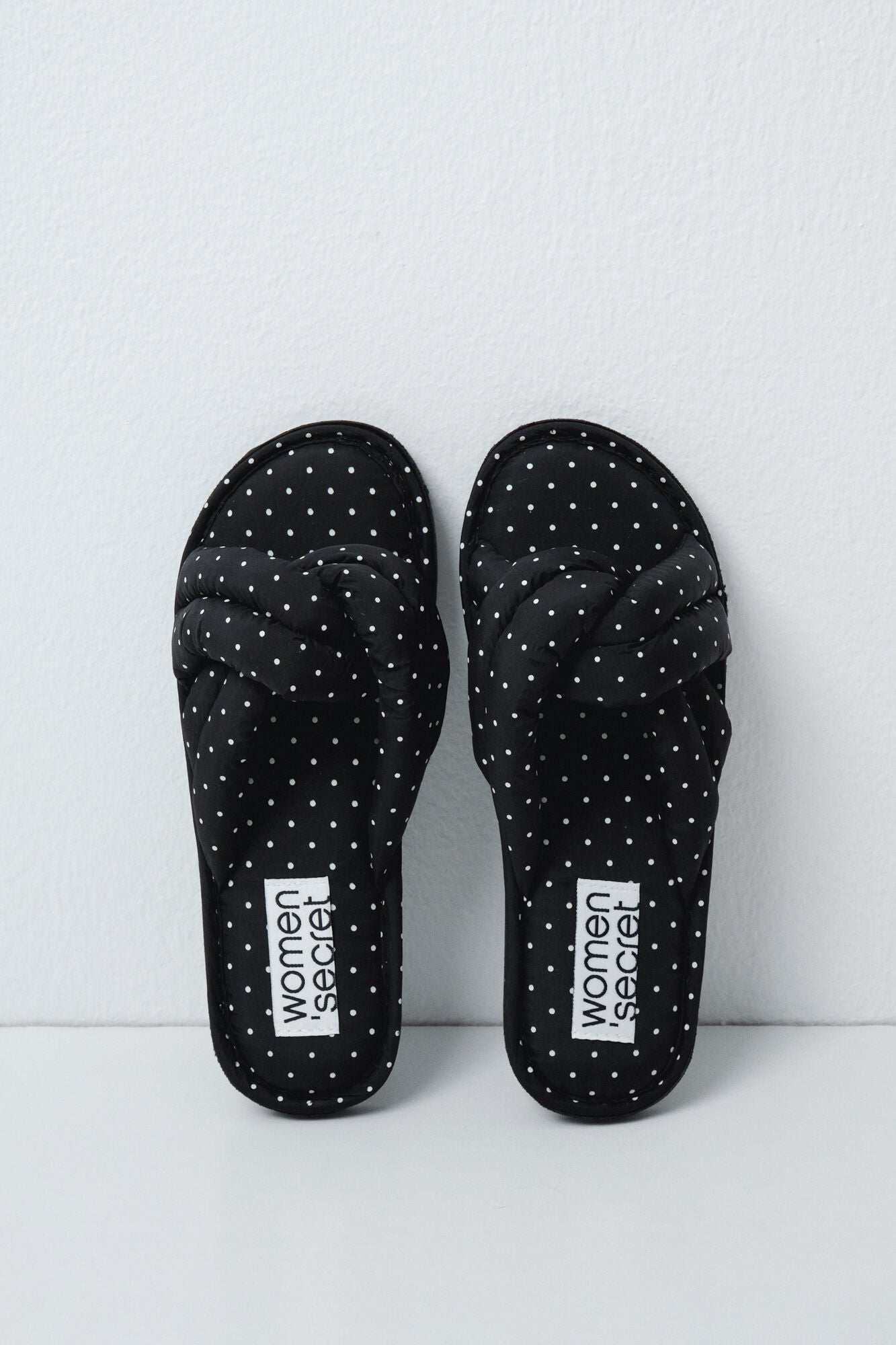 SLIPPERS
