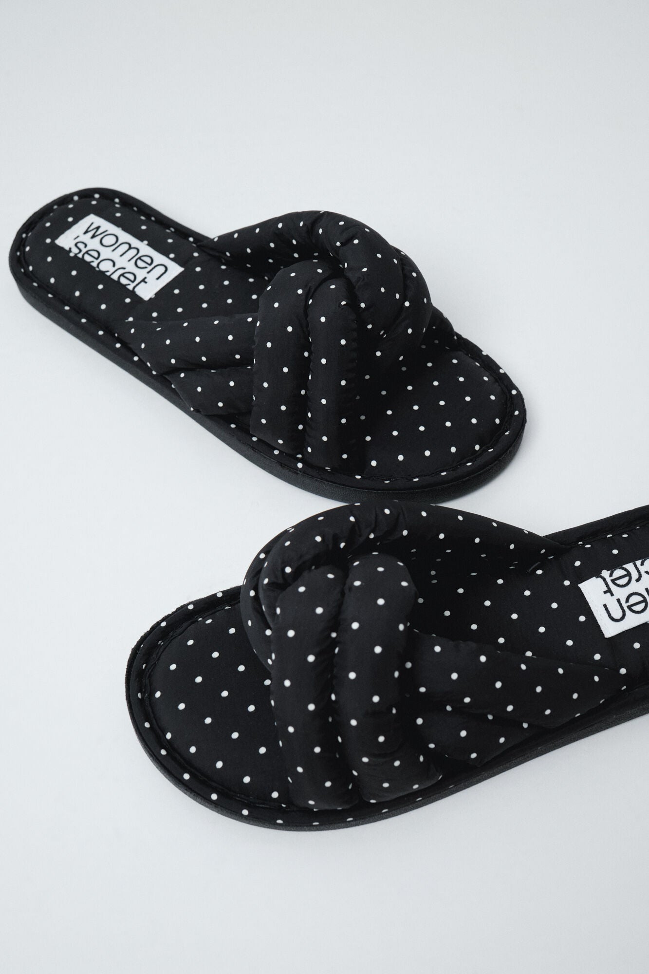 SLIPPERS