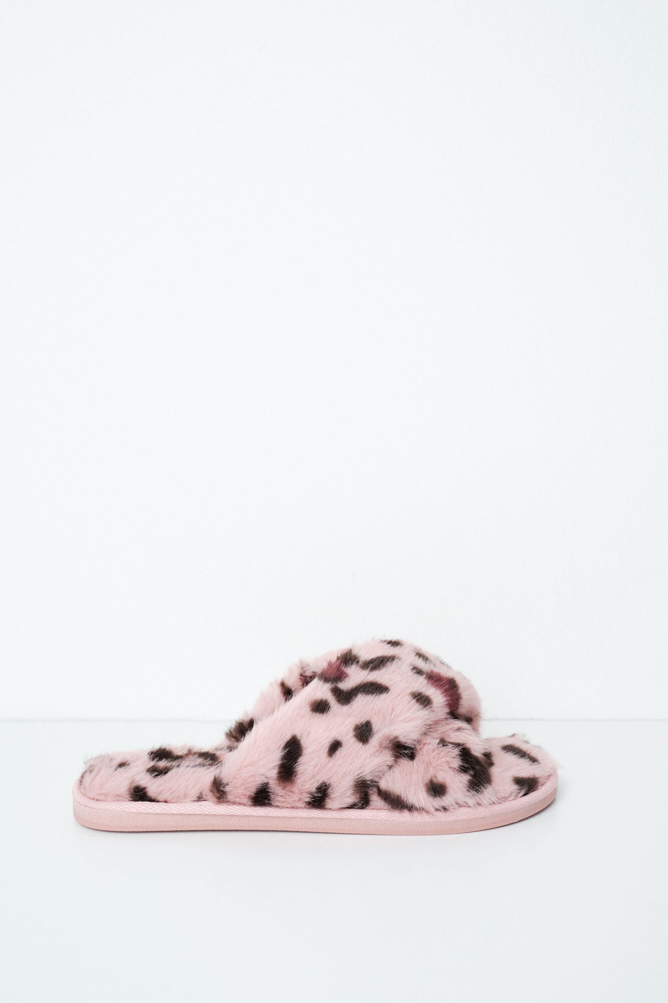SLIPPERS