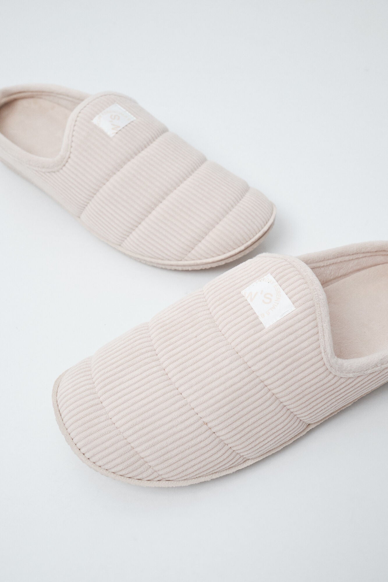 SLIPPERS