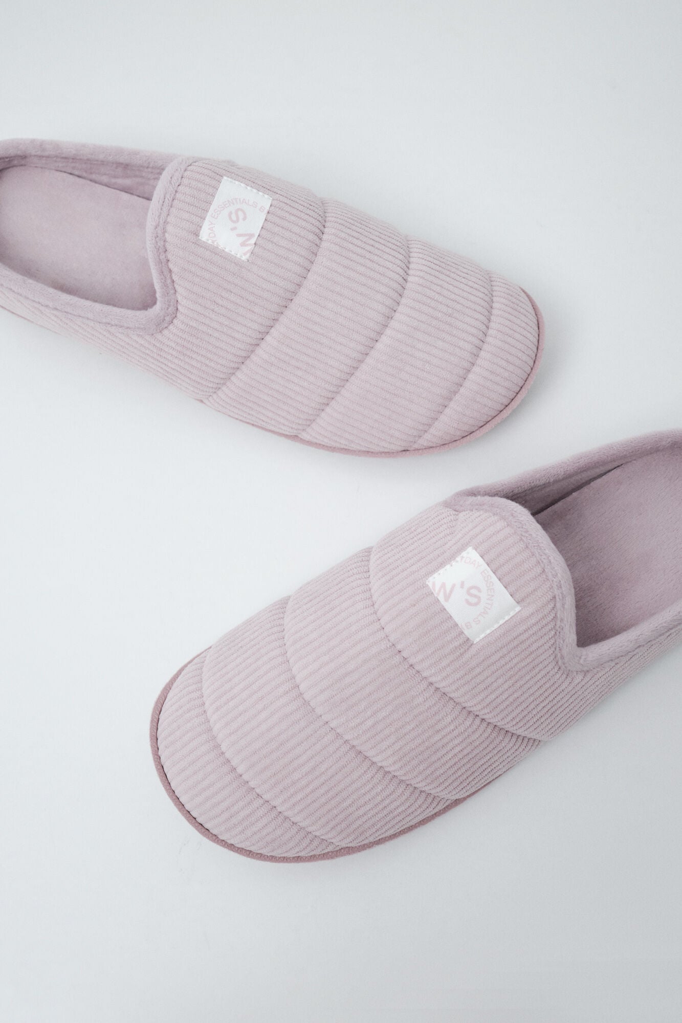 SLIPPERS