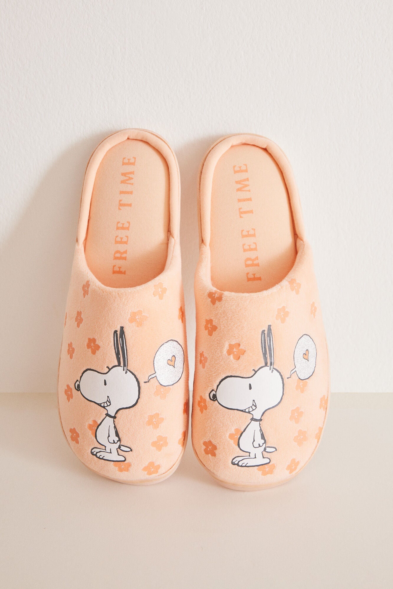Snoopy orange house slippers