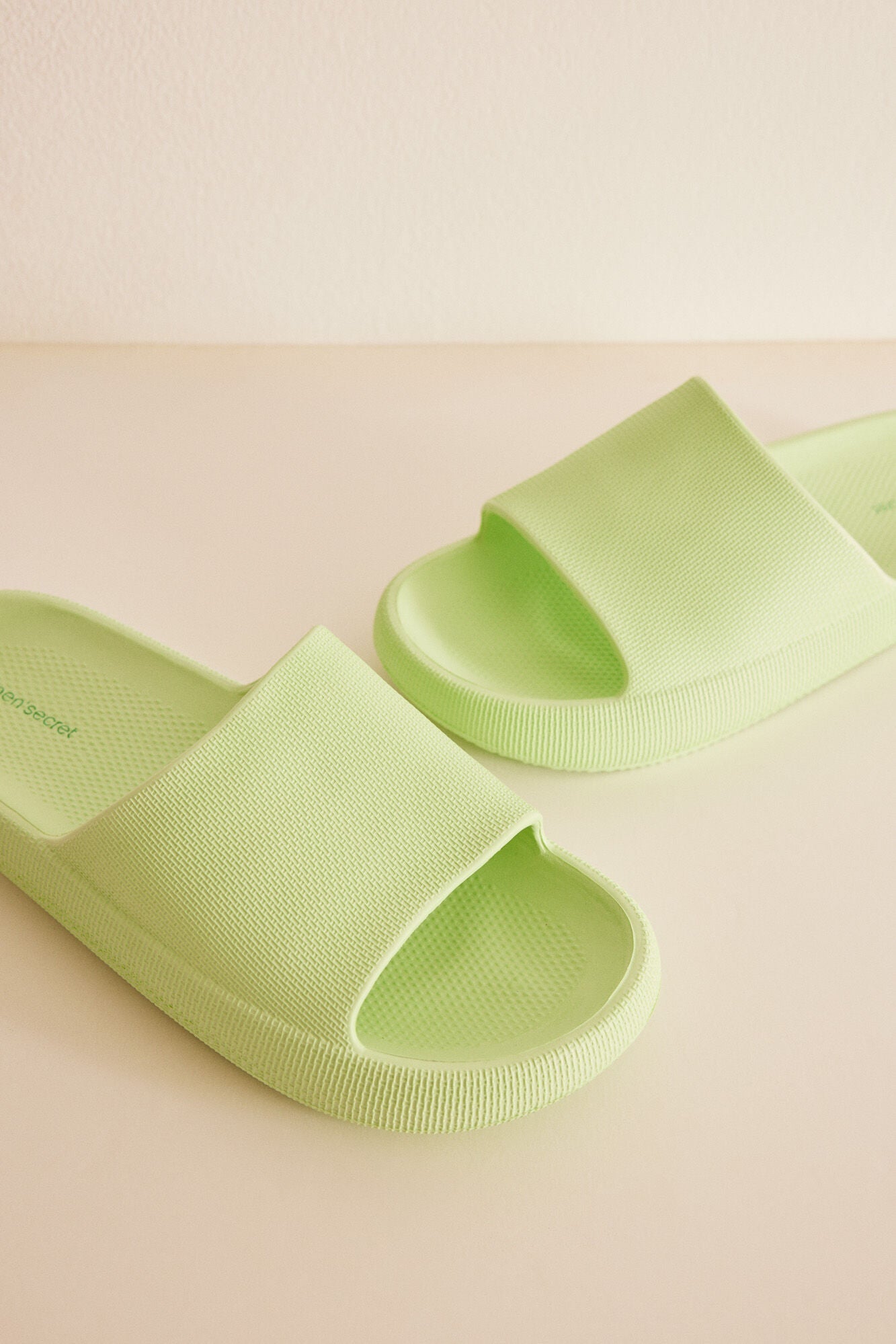 Green EVA rubber sandals