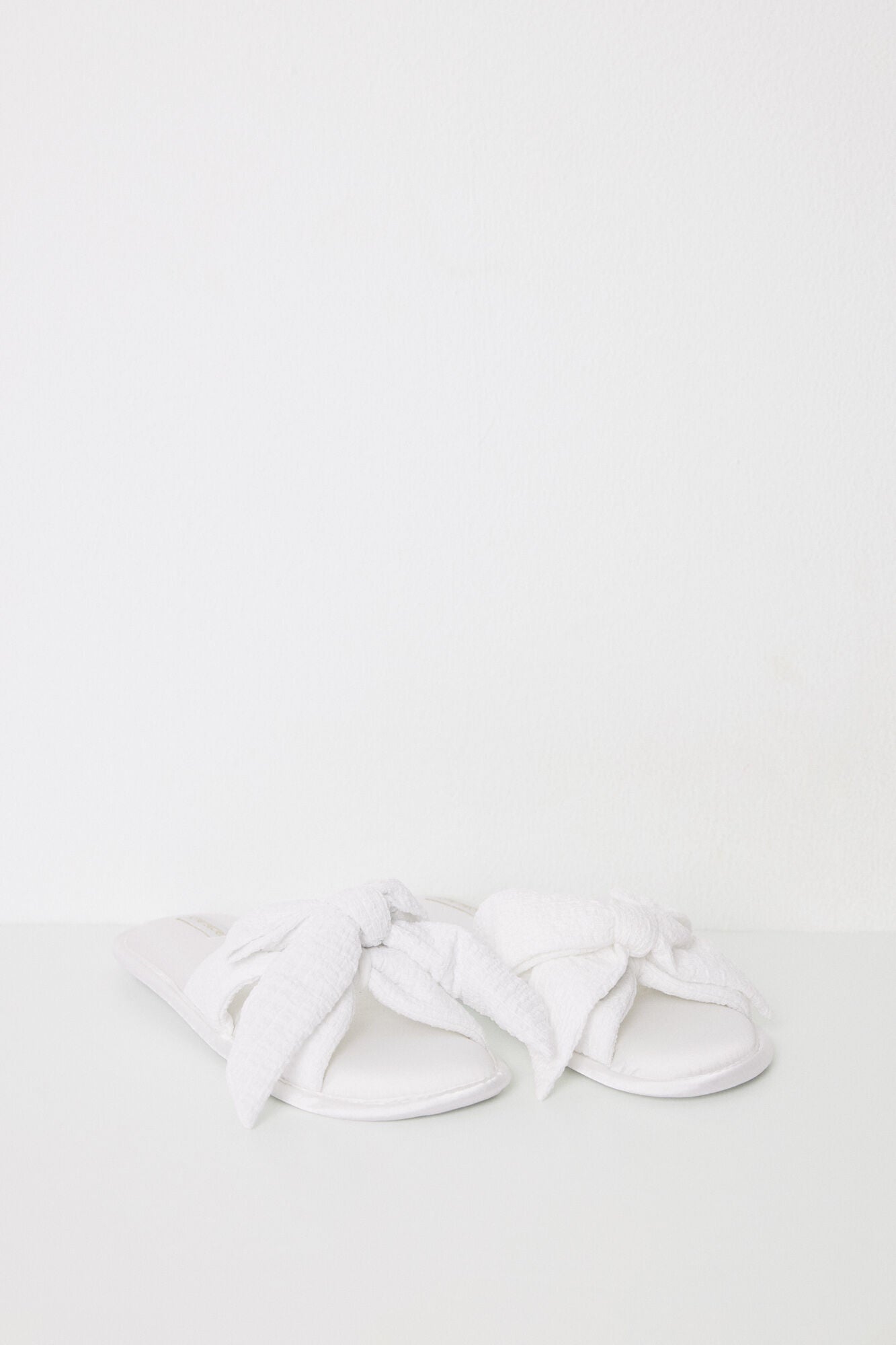 bow or tie bow house slippers