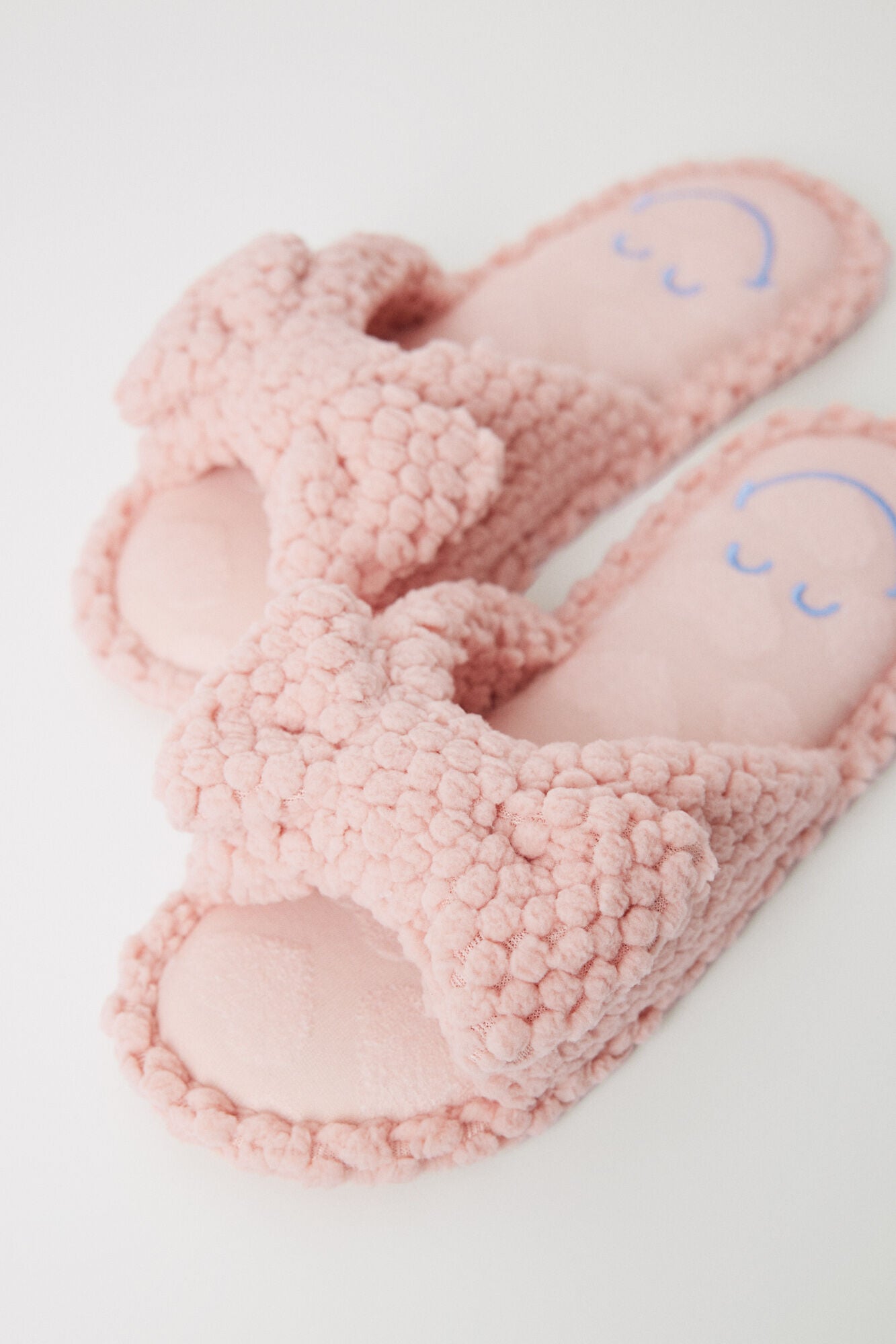 Smiley bow or tie house slippers