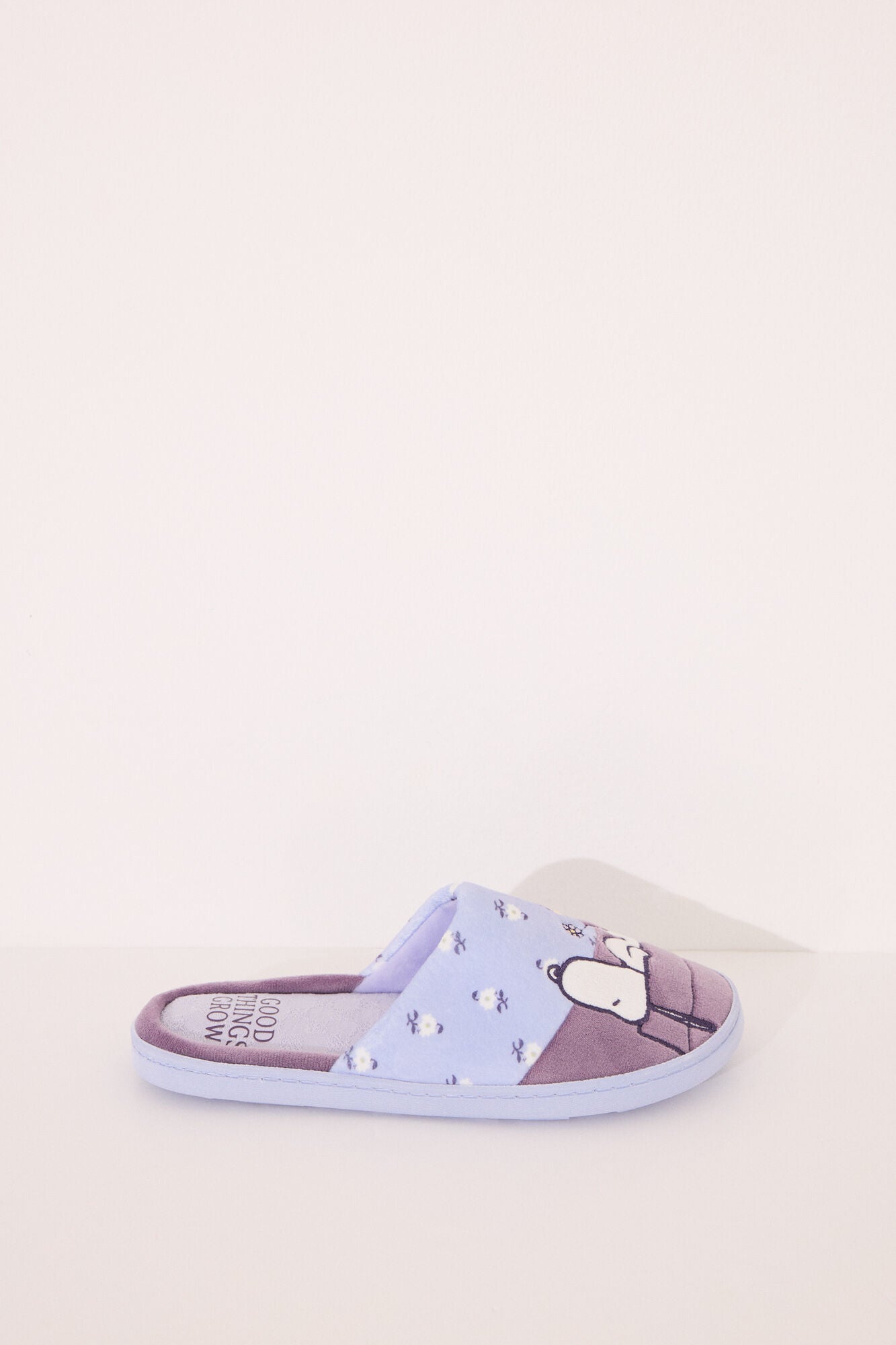 Snoopy purple slippers