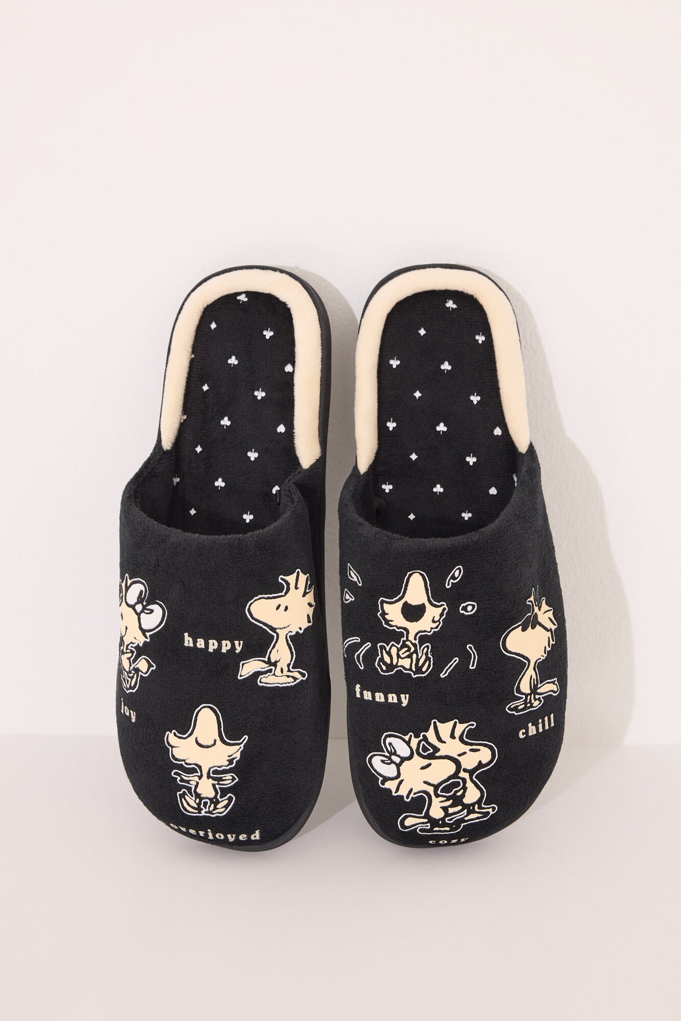 Snoppy black slippers