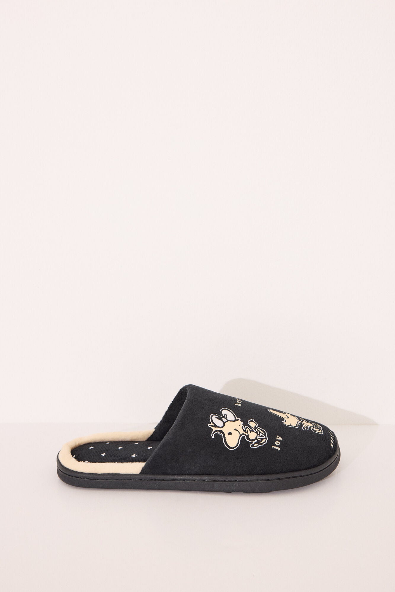 Snoppy black slippers