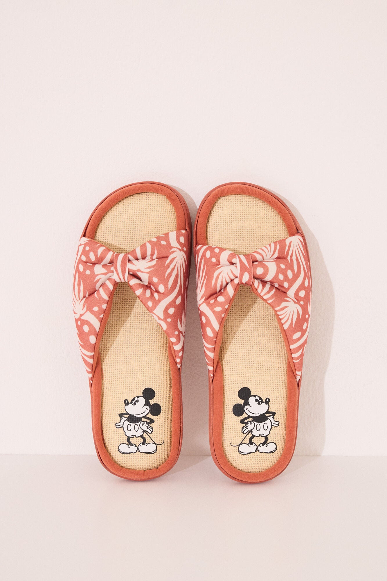 Mickey Mouse print slippers
