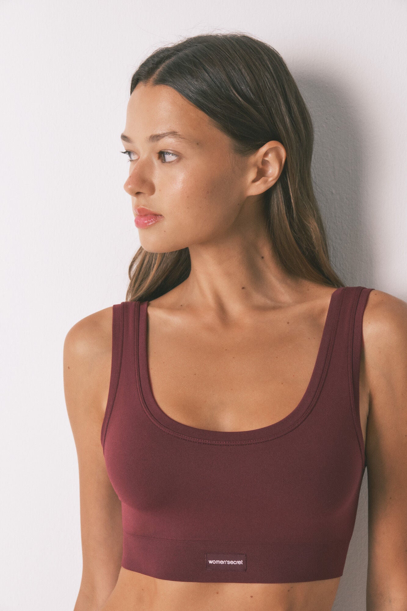 Seamless reversible burgundy top