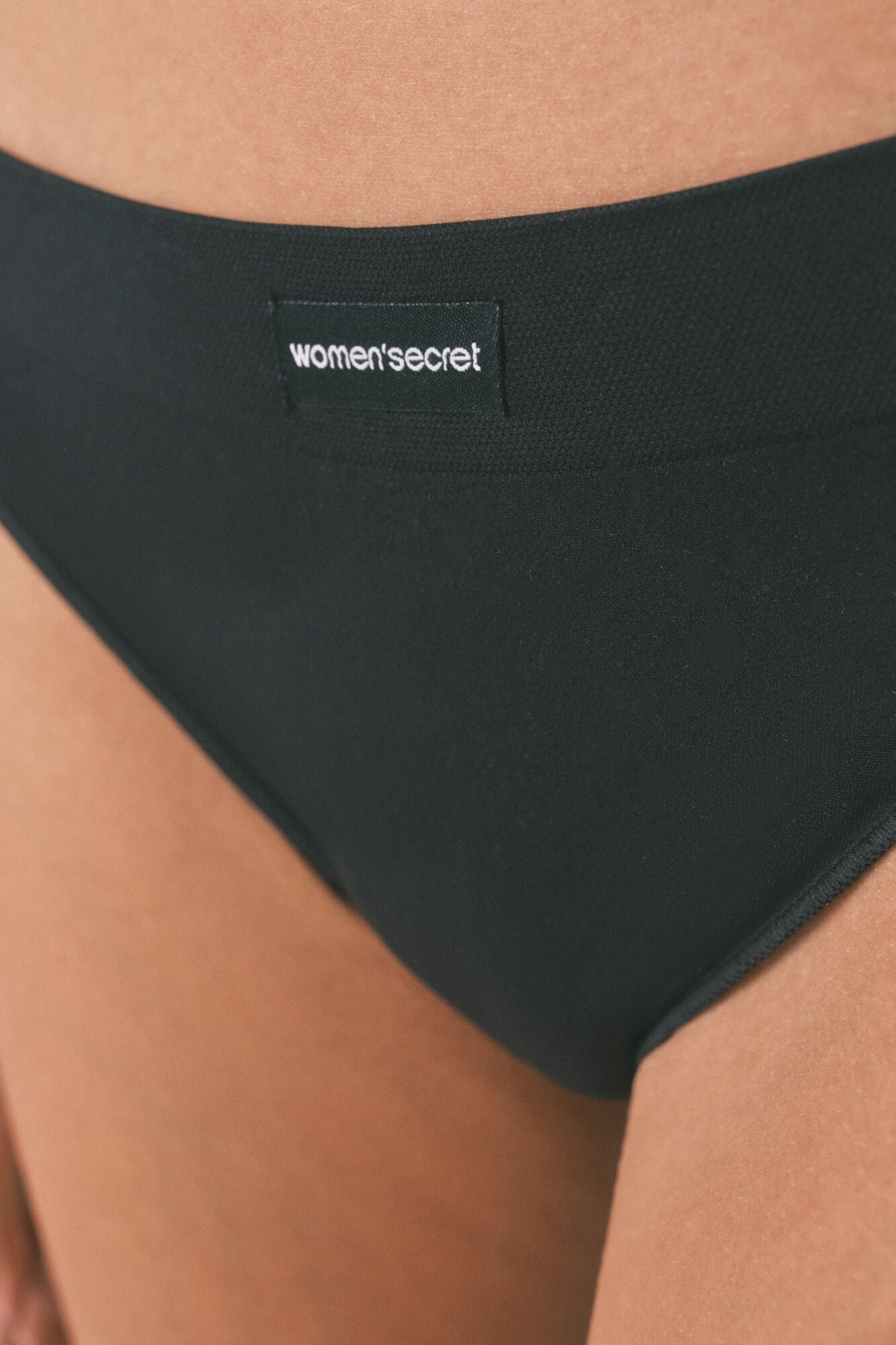 Classic seamless brief