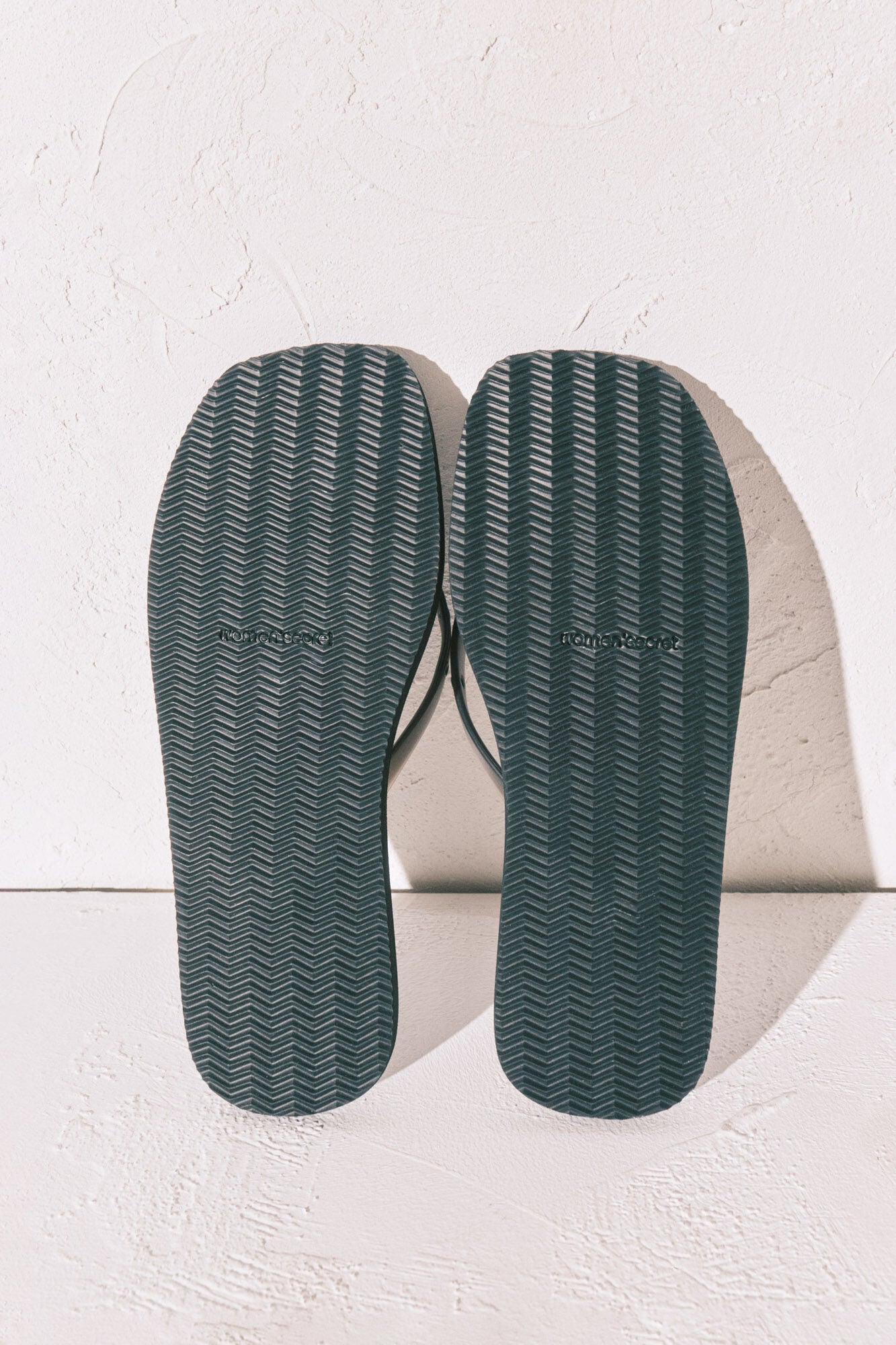 Black square-toe flip-flops with studs