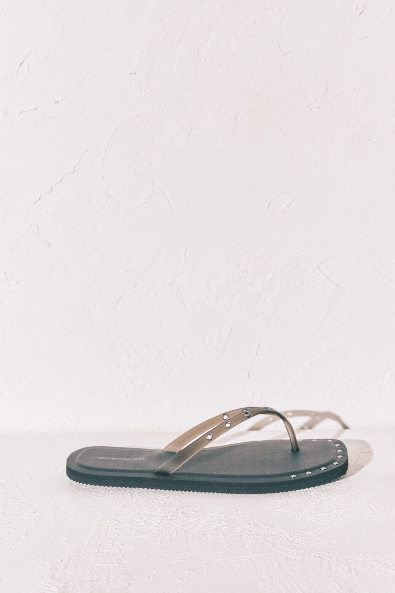 Black square-toe flip-flops with studs