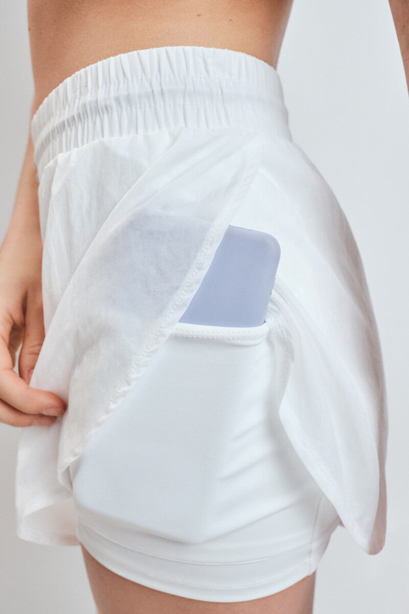 Ultra-lightweight technical shorts in white mesh