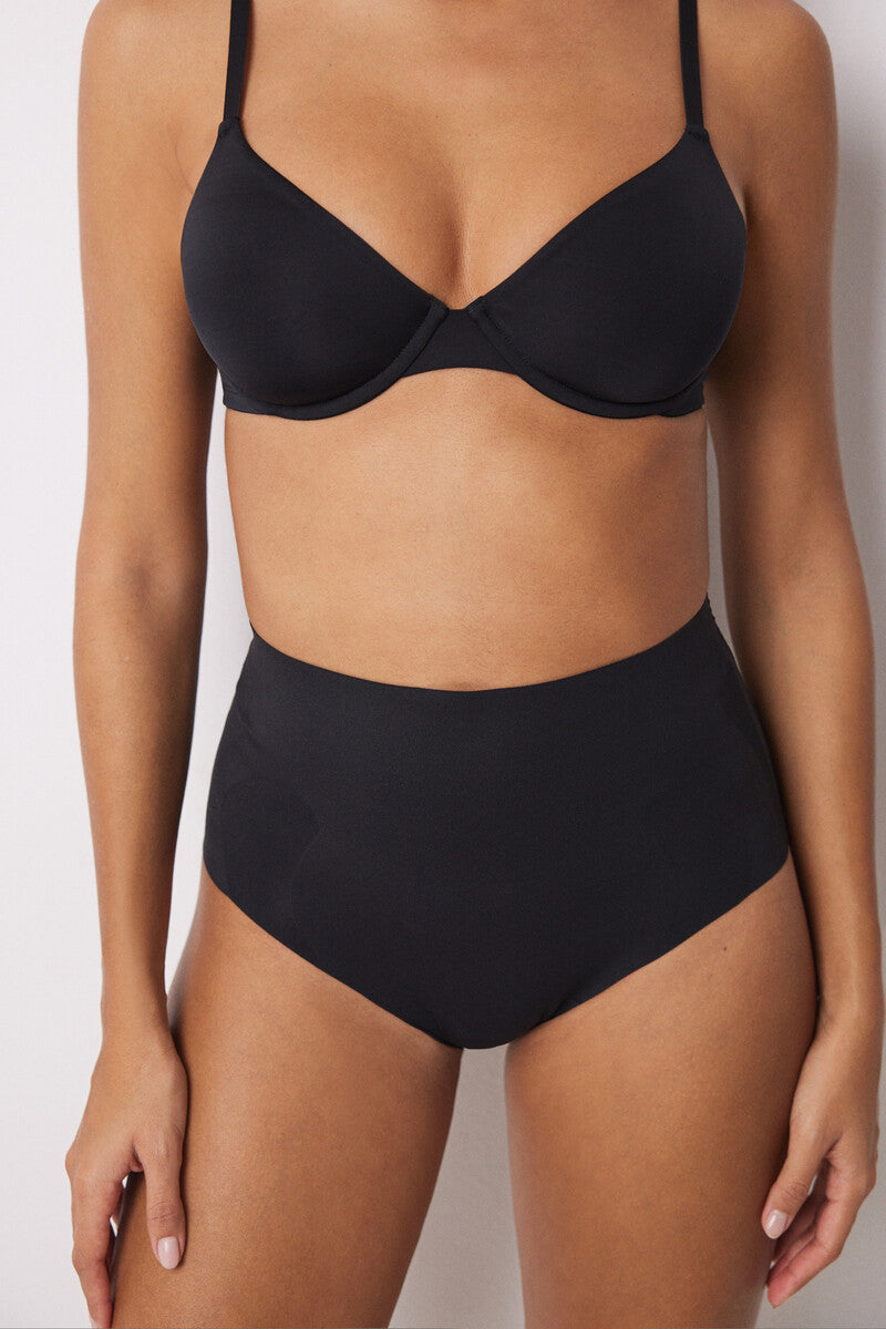WIDE BRIEF
