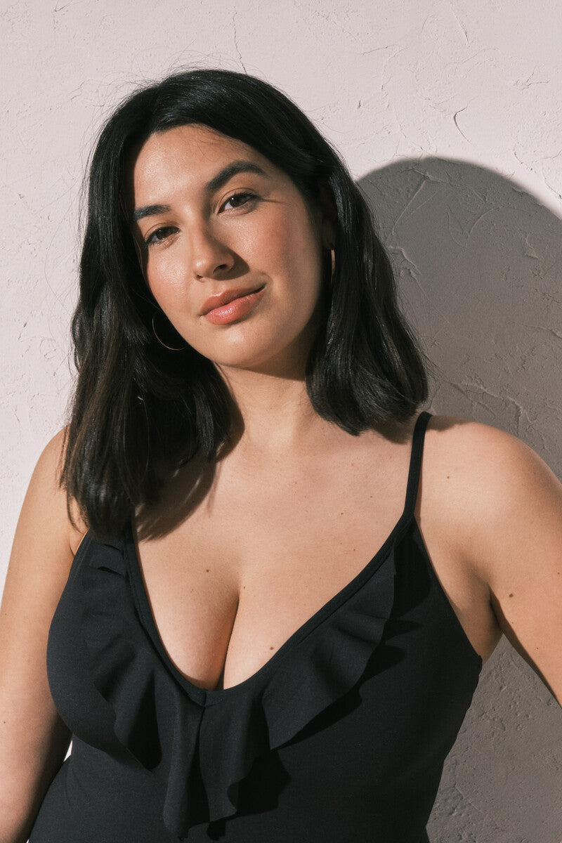 Black shaping ruffle swimwear