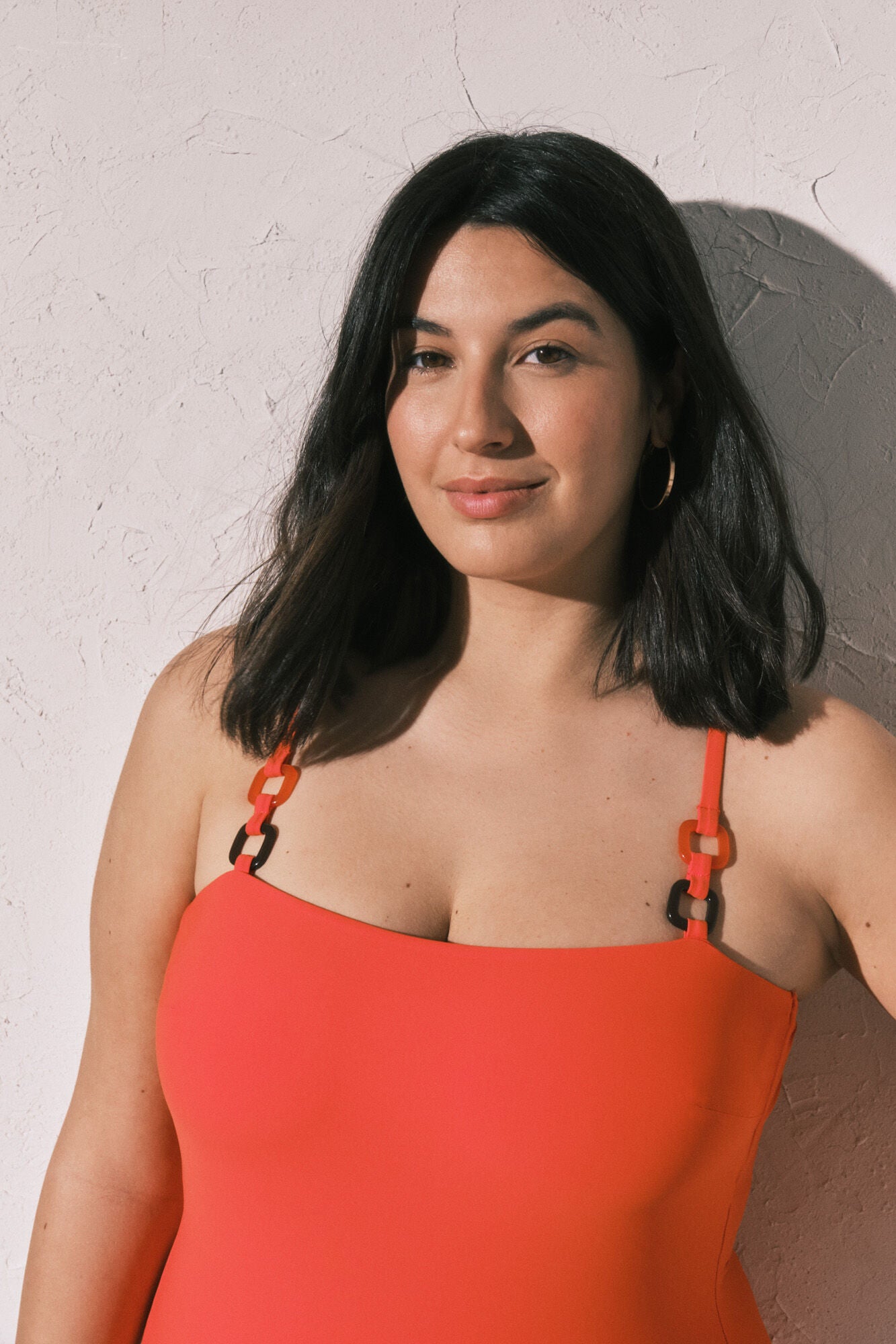 Shaping swimsuit with straight neckline
