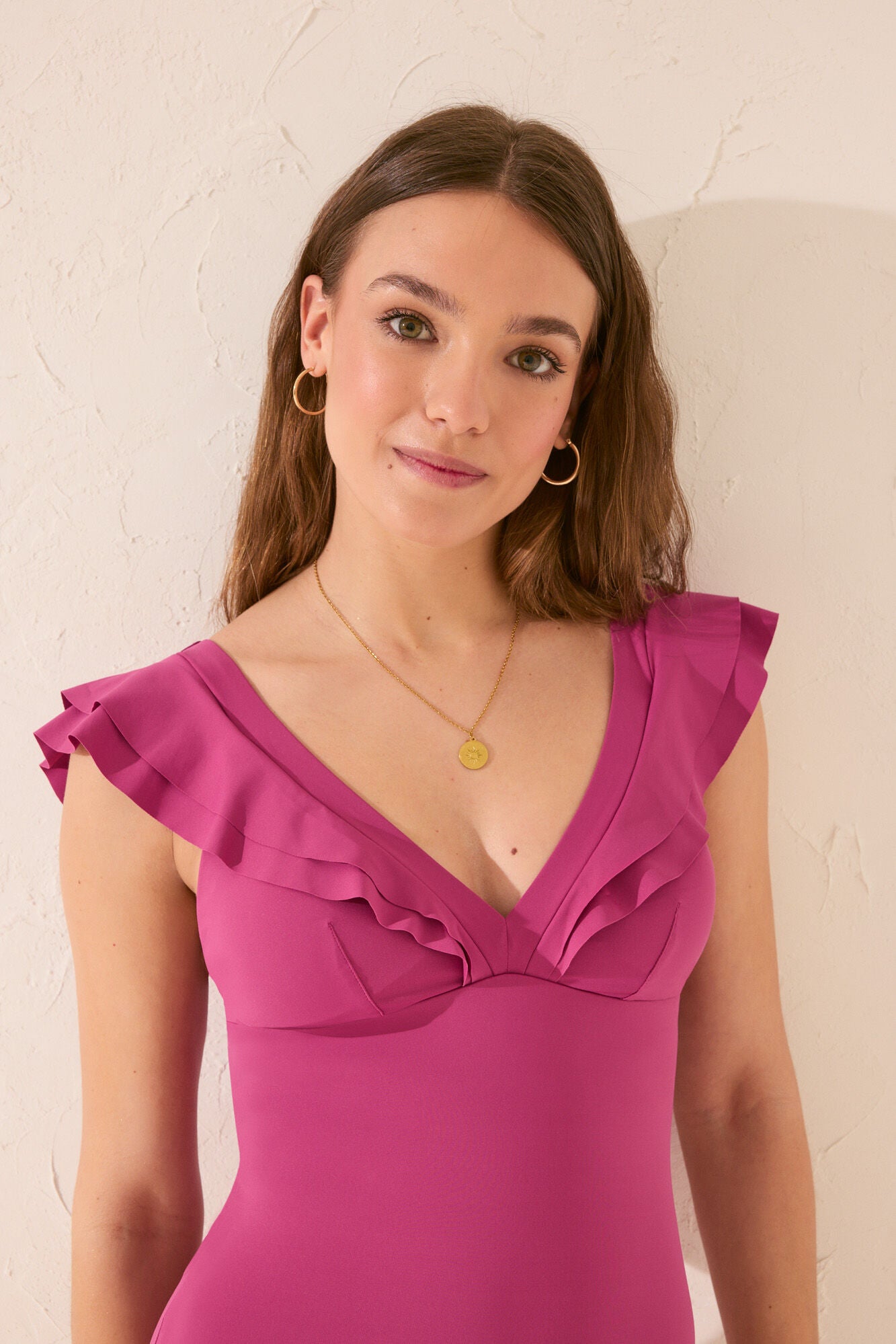 V-neckline neckline shaping swimwear