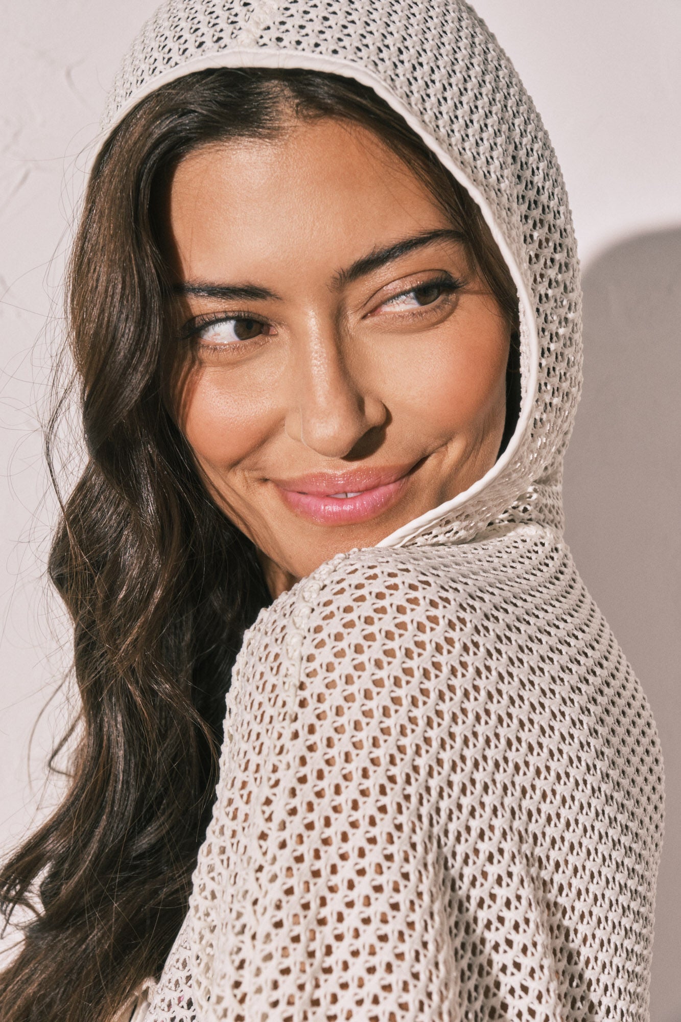 Beige short hooded mesh effect tunic