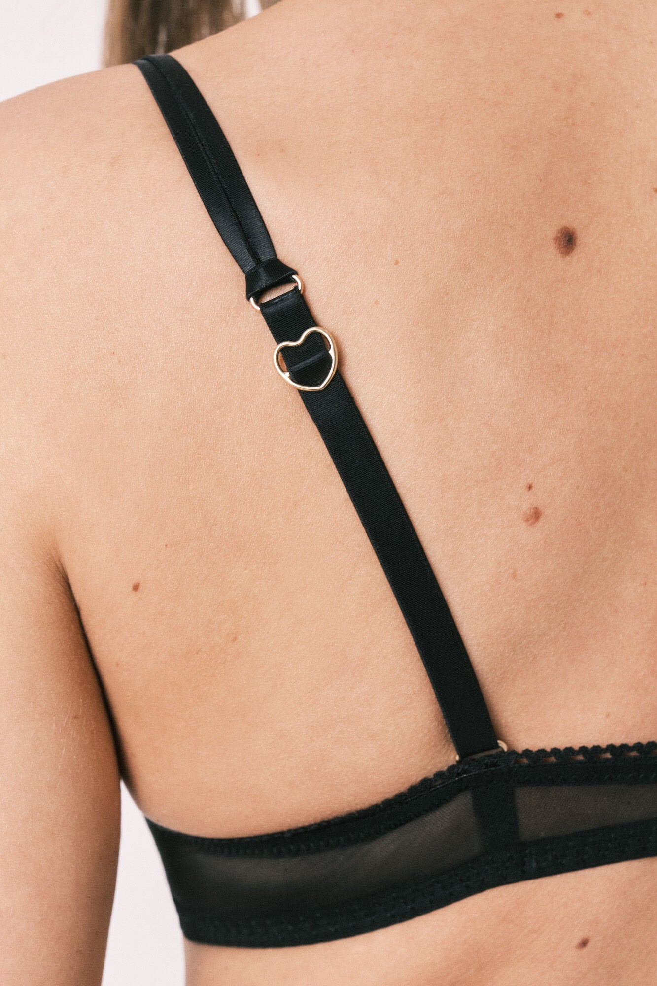 Embroidered bra Cup D