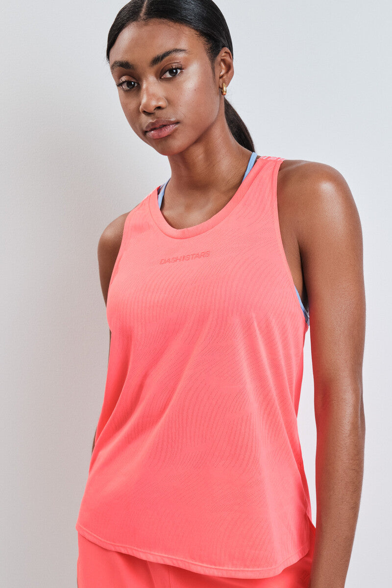 fitted sleeveless t-shirt