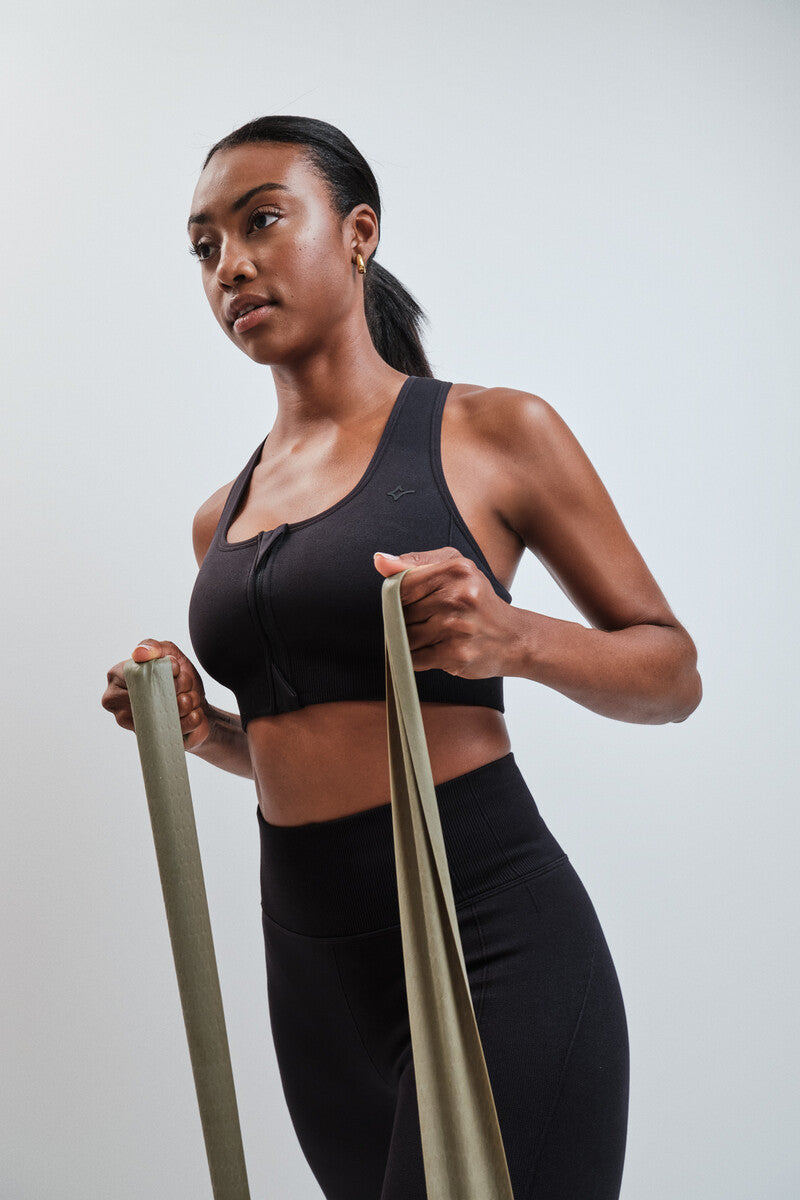 Seamless Fit Black Zip Sports Bra