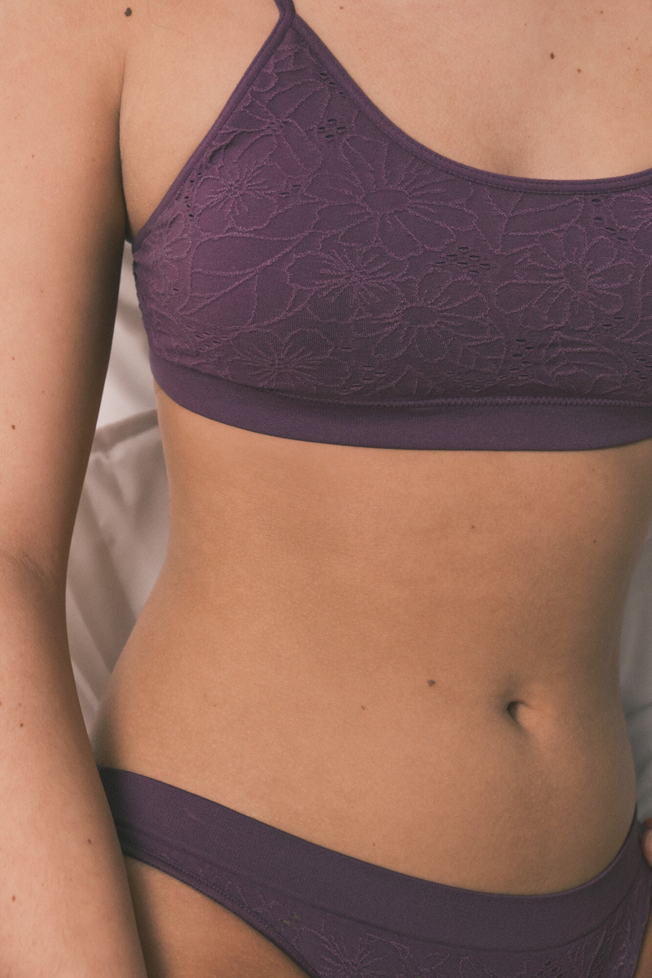 Seamless floral top bra